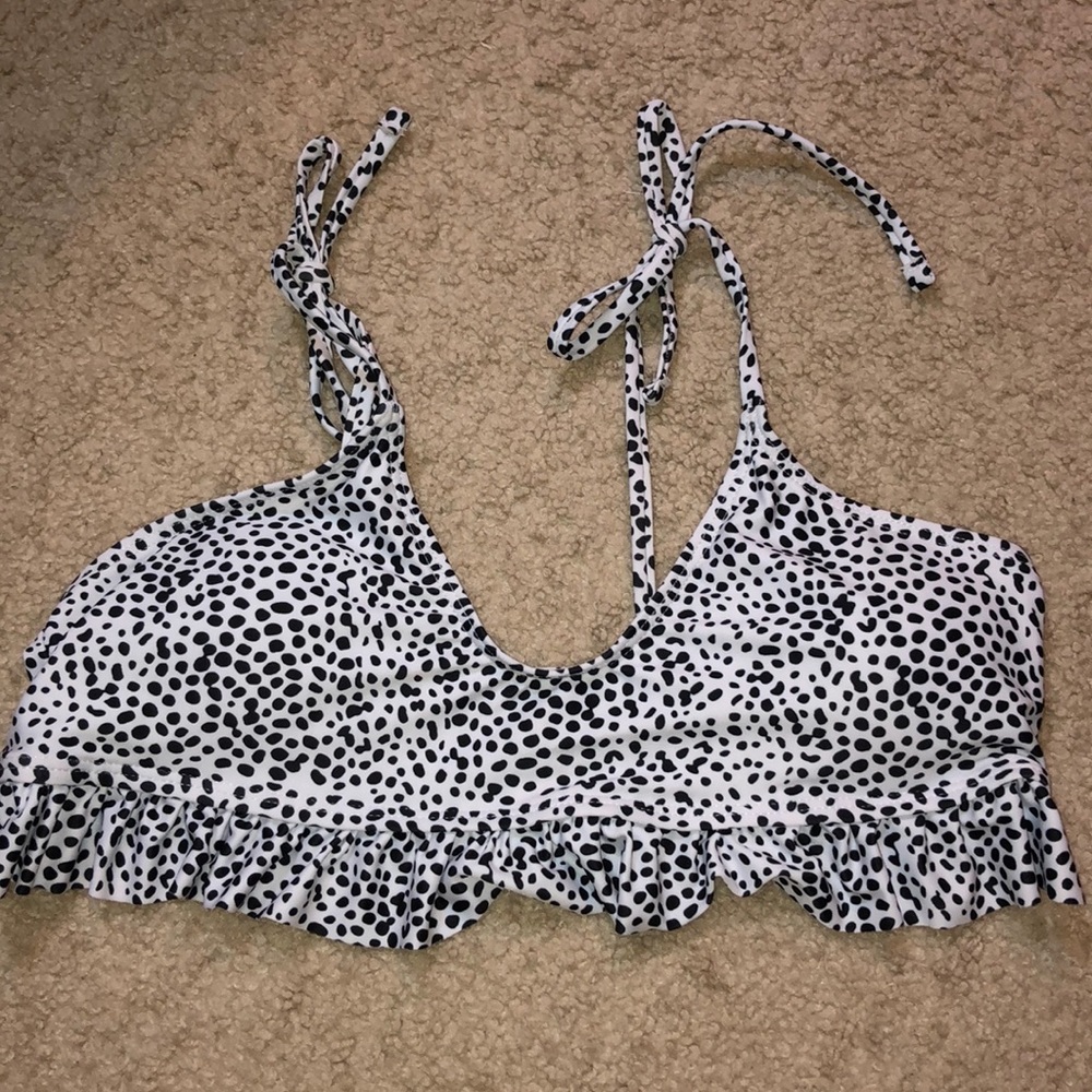 polka dotted bikini top